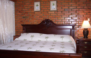 Utila hotel room